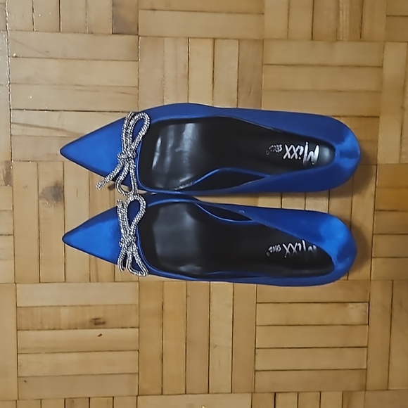 Blue heels - Picture 3 of 4